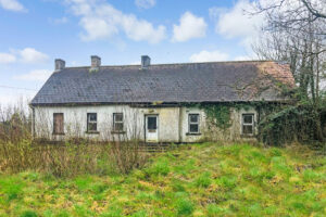 Cottage For Sale: Rossgier, Lifford, Co. Donegal