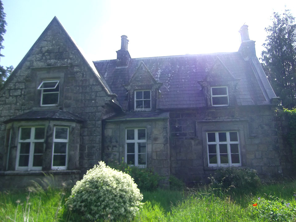 Stone Cottage For Sale: Foresters Lodge, Woodstock National Park, Inistioge, Co. Kilkenny