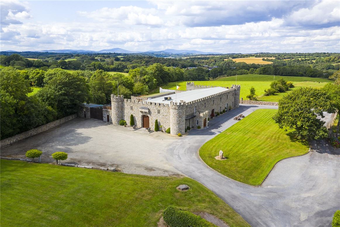 Country House For Sale: Slaney Manor, Barntown, Co. Wexford