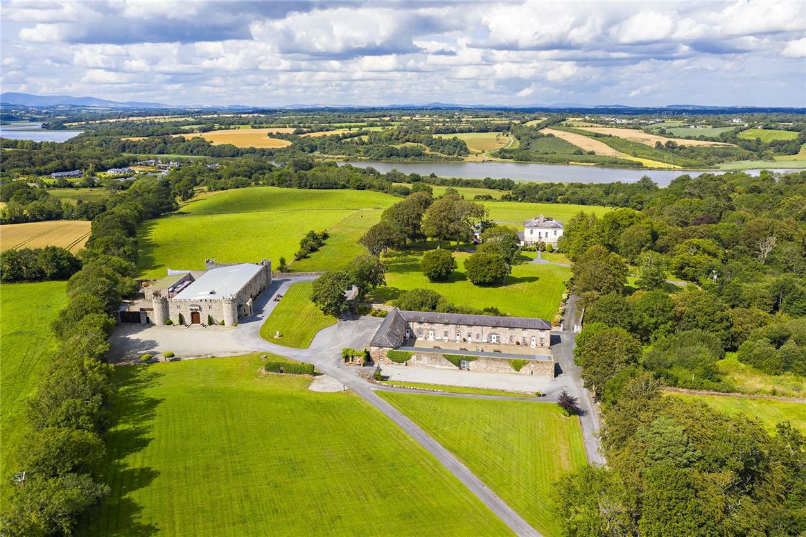 Country House For Sale: Slaney Manor, Barntown, Co. Wexford Country House For Sale: Slaney Manor, Barntown, Co. Wexford