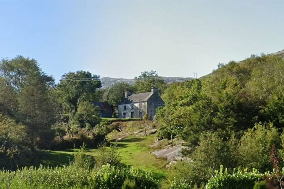 Farmhouse For Sale: Adrigole, Beara, Co. Cork