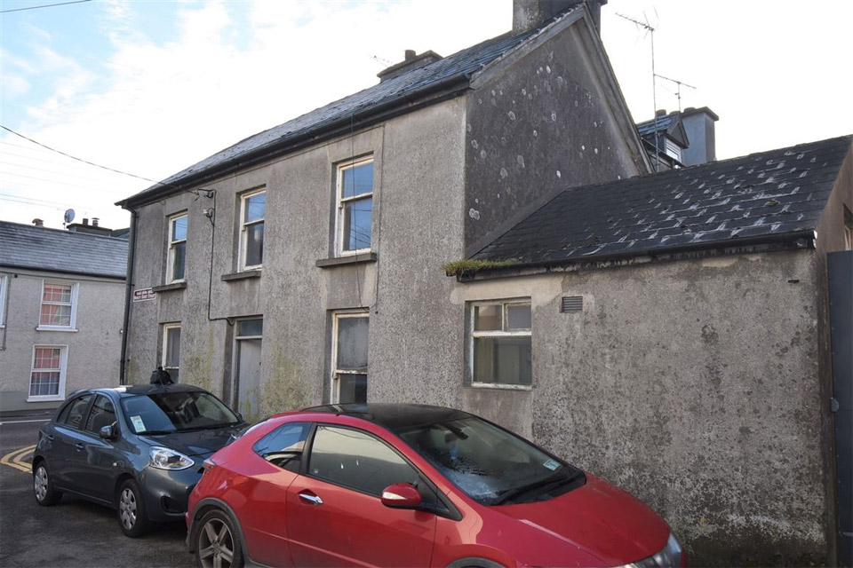 Townhouse For Sale: 1 Ninety Eight Street, Skibbereen, Co. Cork