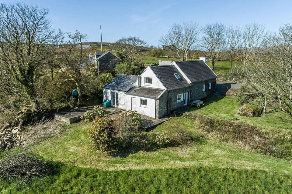 Period Farmhouse and Cottage For Sale: Fortfield Cottage, Derreenatra, Schull, Co. Cork