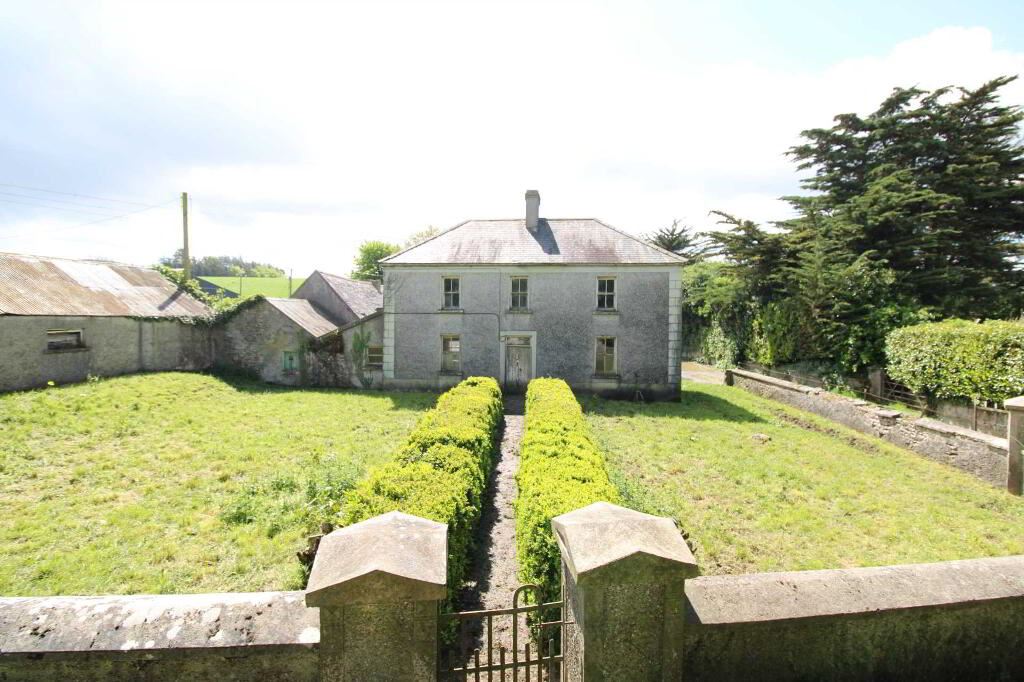 Farmhouse For Sale: Grawn, Toomevara, Nenagh, Co. Tipperary