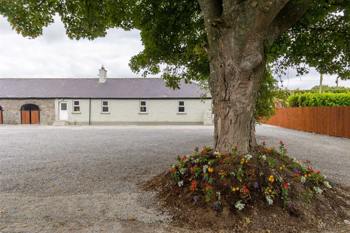 Unique Period Residence For Sale: Clonearl, Daingean, Co. Offaly