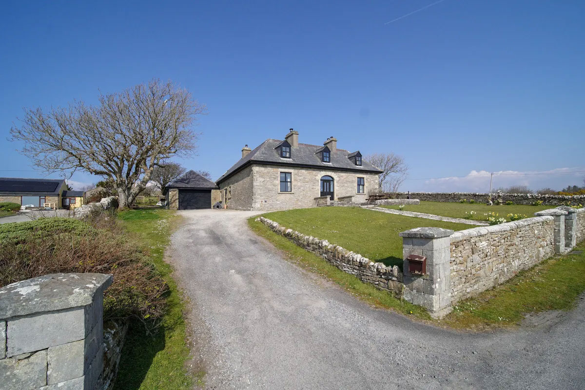 Historic Cottage For Sale: Ballyboe Cottage, St. John’s Point, Dunkineely, Co. Donegal Historic Cottage For Sale: Ballyboe Cottage, St. John's Point, Dunkineely, Co. Donegal