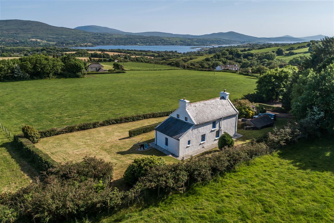 Traditional Cottage For Sale: Clashadoo, Durrus, Co. Cork