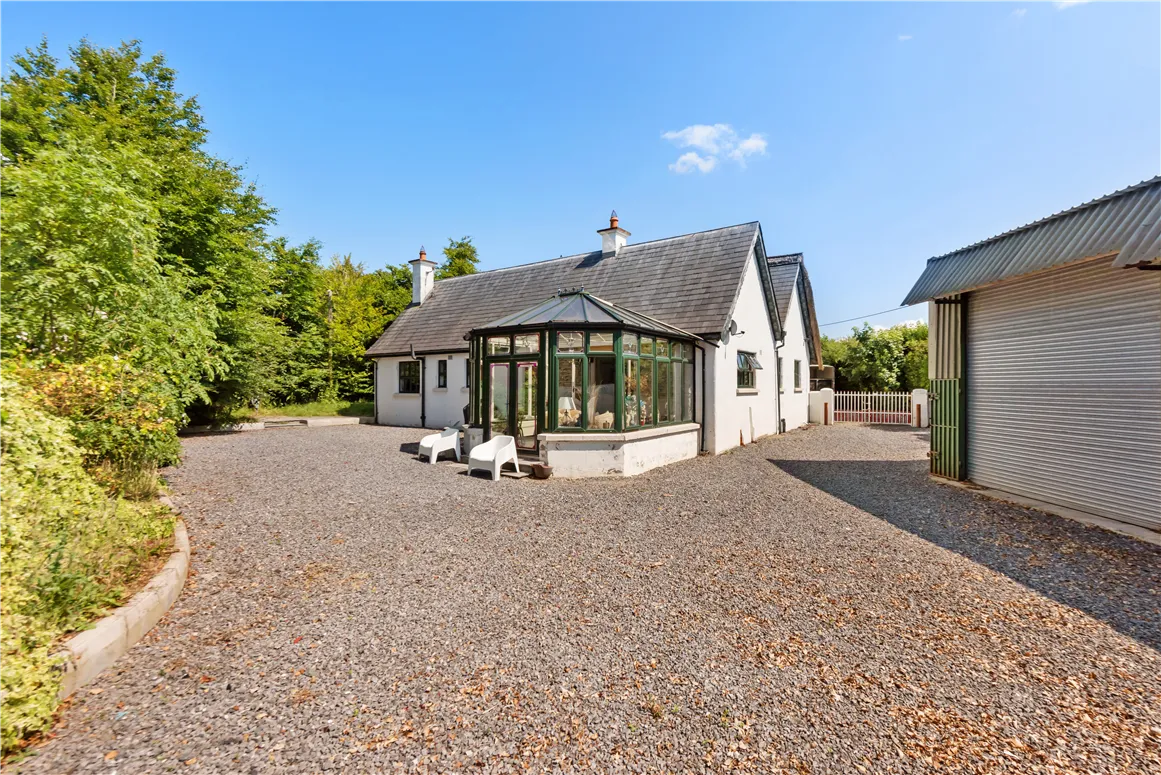 Thatched Lodge For Sale: Two Mile House, Naas, Co. Kildare