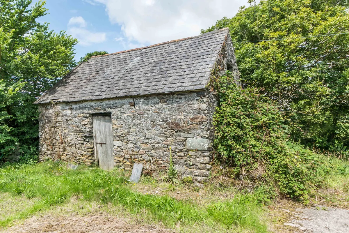 Period Farmhouse For Sale: Ardnagroghery, Lisheen, Skibbereen, Co. Cork