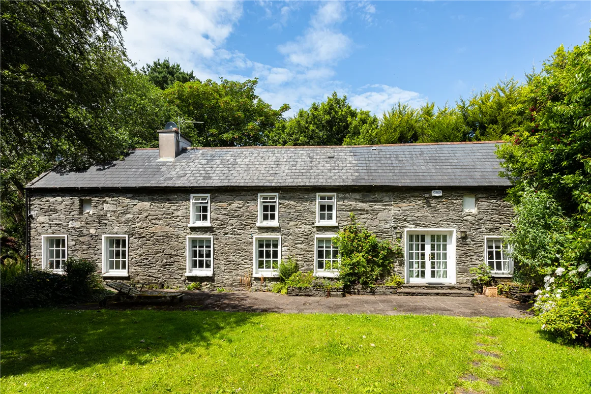 19th Century Farmhouse For Sale: Sleepy Hollow, Lowertown, Schull, Co. Cork
