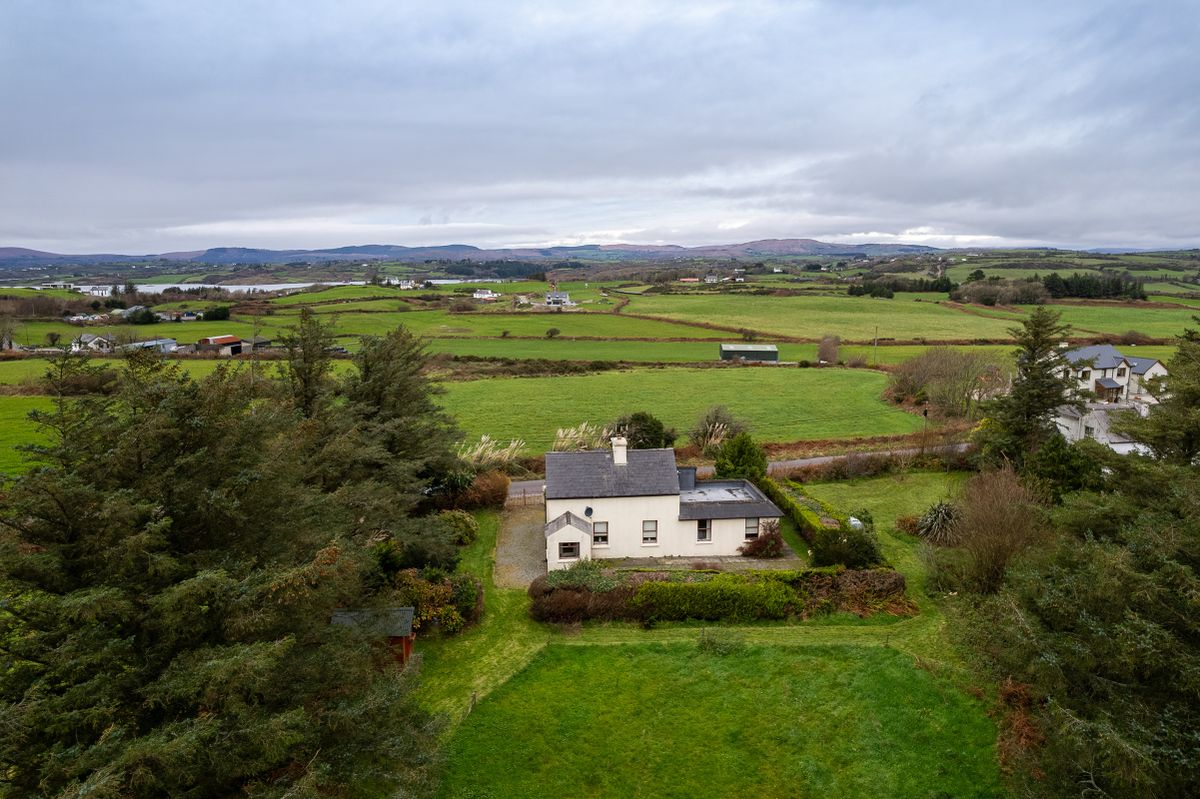 Cottage For Sale: Rose Cottage, Lisheen, Skibbereen, Co. Cork