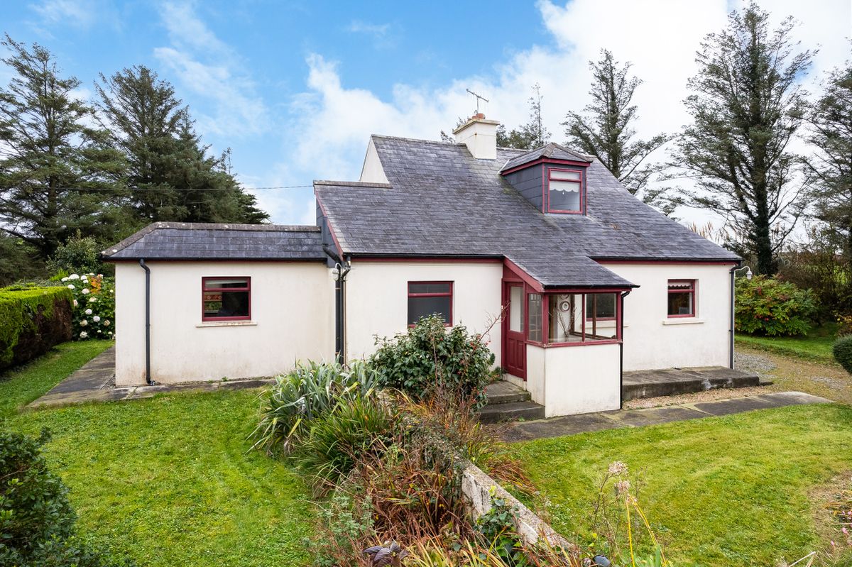 Cottage For Sale: Rose Cottage, Lisheen, Skibbereen, Co. Cork