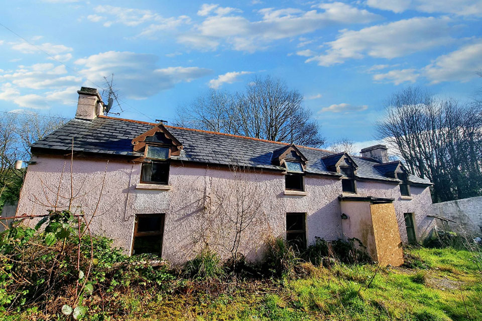 Farmhouse, Shed and Cabin For Sale: Ballyvireen, Rosscarbery, Co. Cork