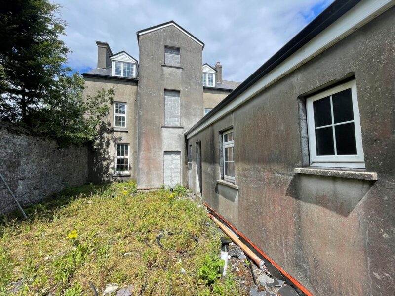 Thornhill House, Strandhill Road, Sligo, Co. Sligo FormerGlory.ie