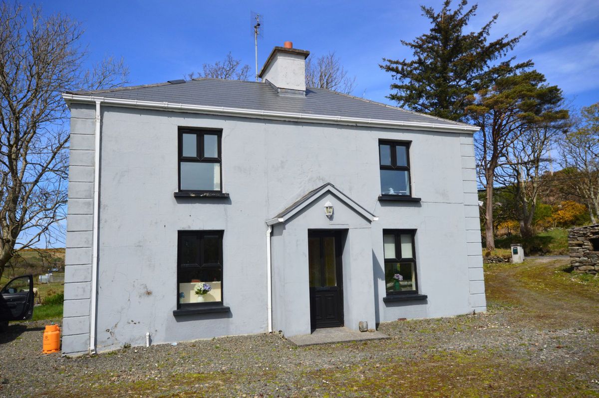 Traditional House For Sale: Castlecarn, Kilcar, Co. Donegal
