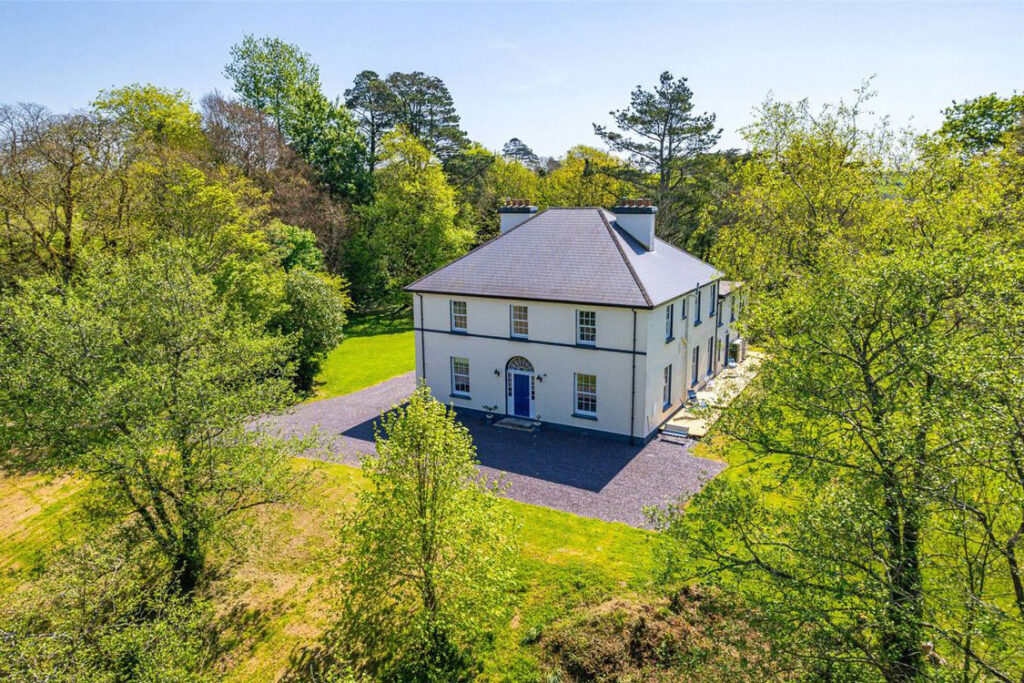 Lawn House, West End, Drimoleague, Co. Cork, P47 K594