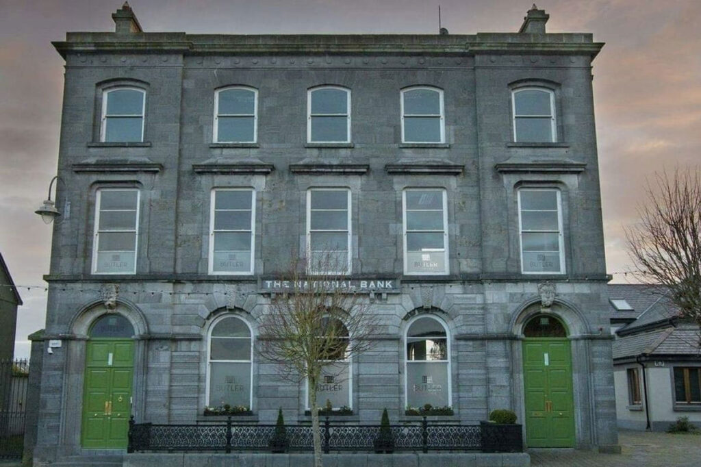 12 The Square, Listowel, Co. Kerry, V31 ET91