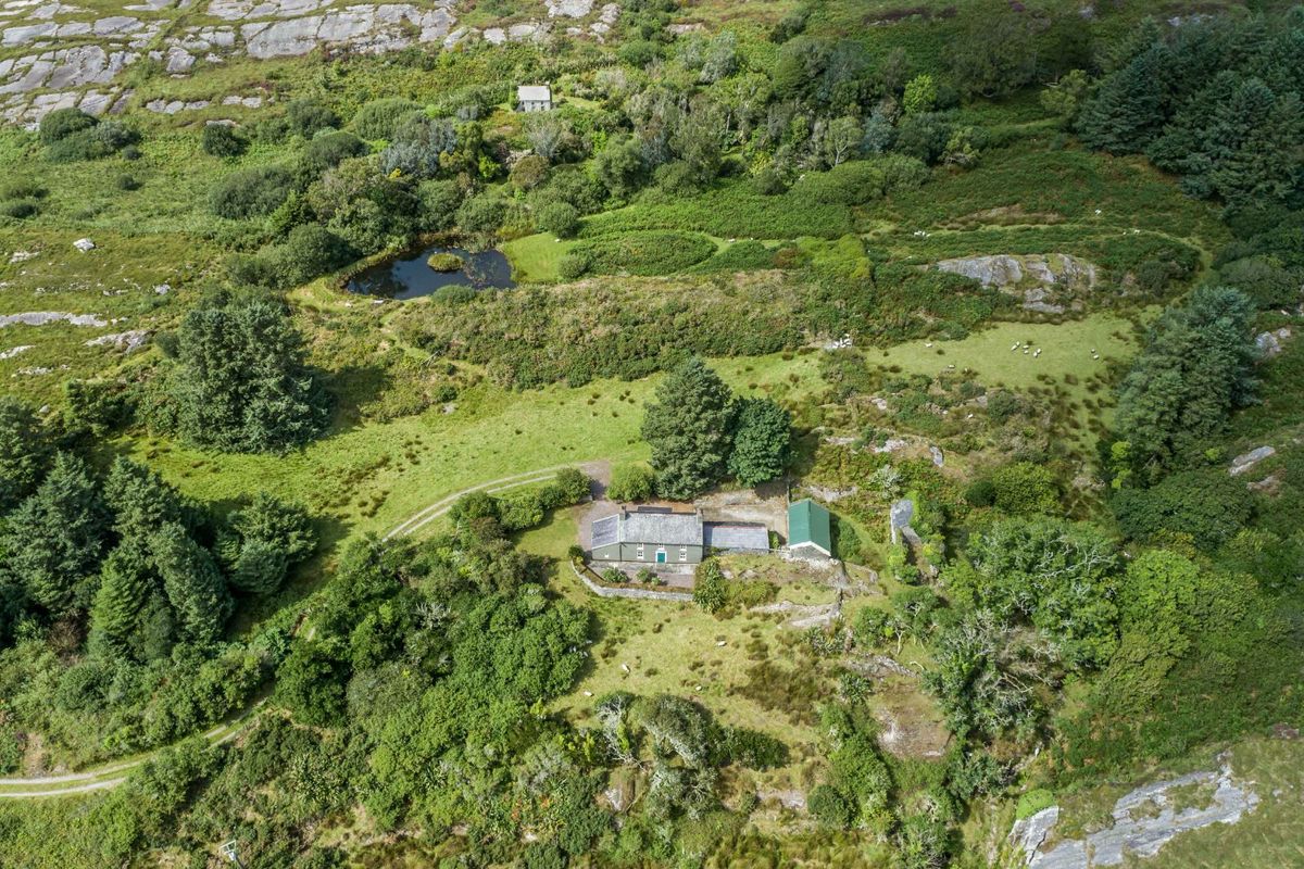 Countryside Property For Sale: Lucy’s Farmhouse, Glaun, Dunmanus, Schull, West Cork
