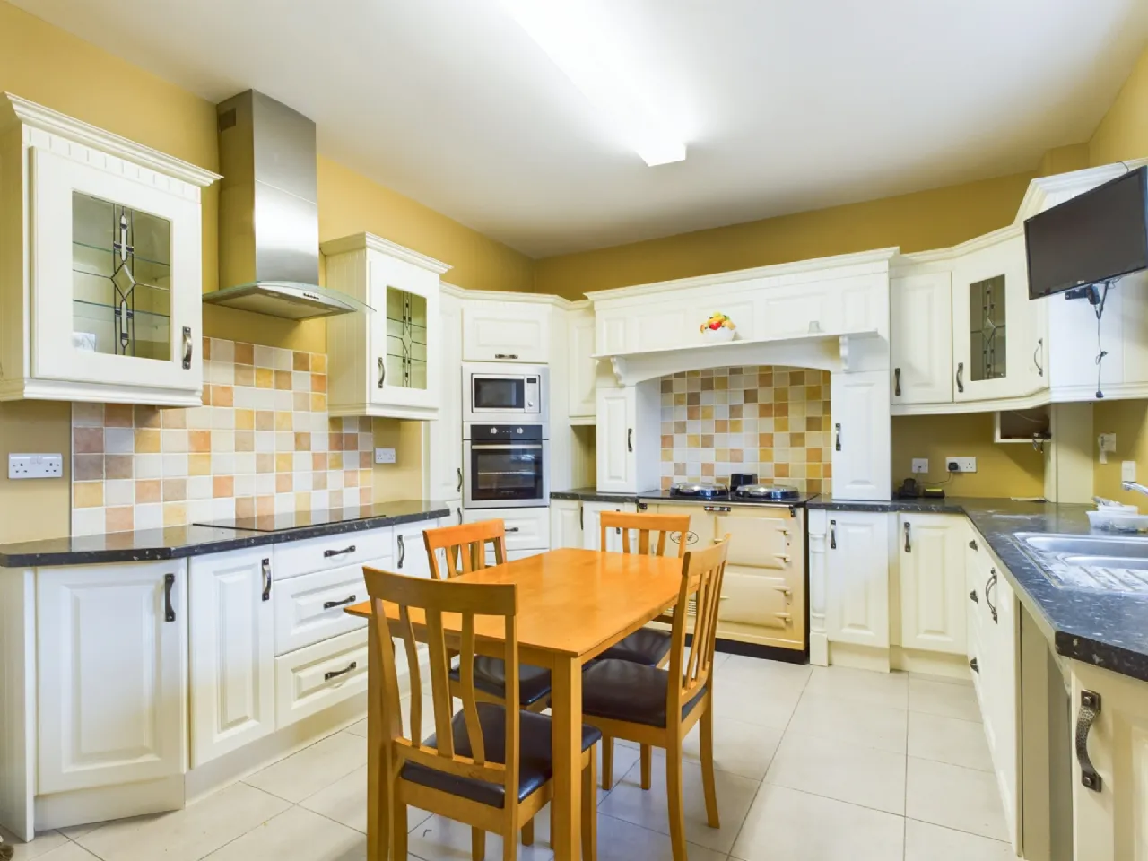 Former Parochial House For Sale: Gortnahoe, Thurles, Co. Tipperary Former Parochial House For Sale: Gortnahoe, Thurles, Co. Tipperary