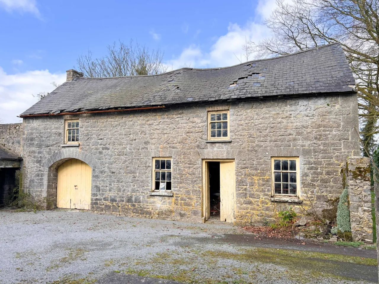 Former Parochial House For Sale: Gortnahoe, Thurles, Co. Tipperary Former Parochial House For Sale: Gortnahoe, Thurles, Co. Tipperary