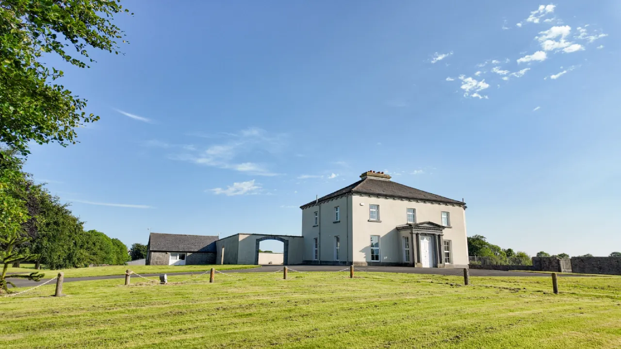 Period Residence For Sale: Woodville House, Woodville, Templemore, Co. Tipperary Period Residence For Sale: Woodville House, Woodville, Templemore, Co. Tipperary