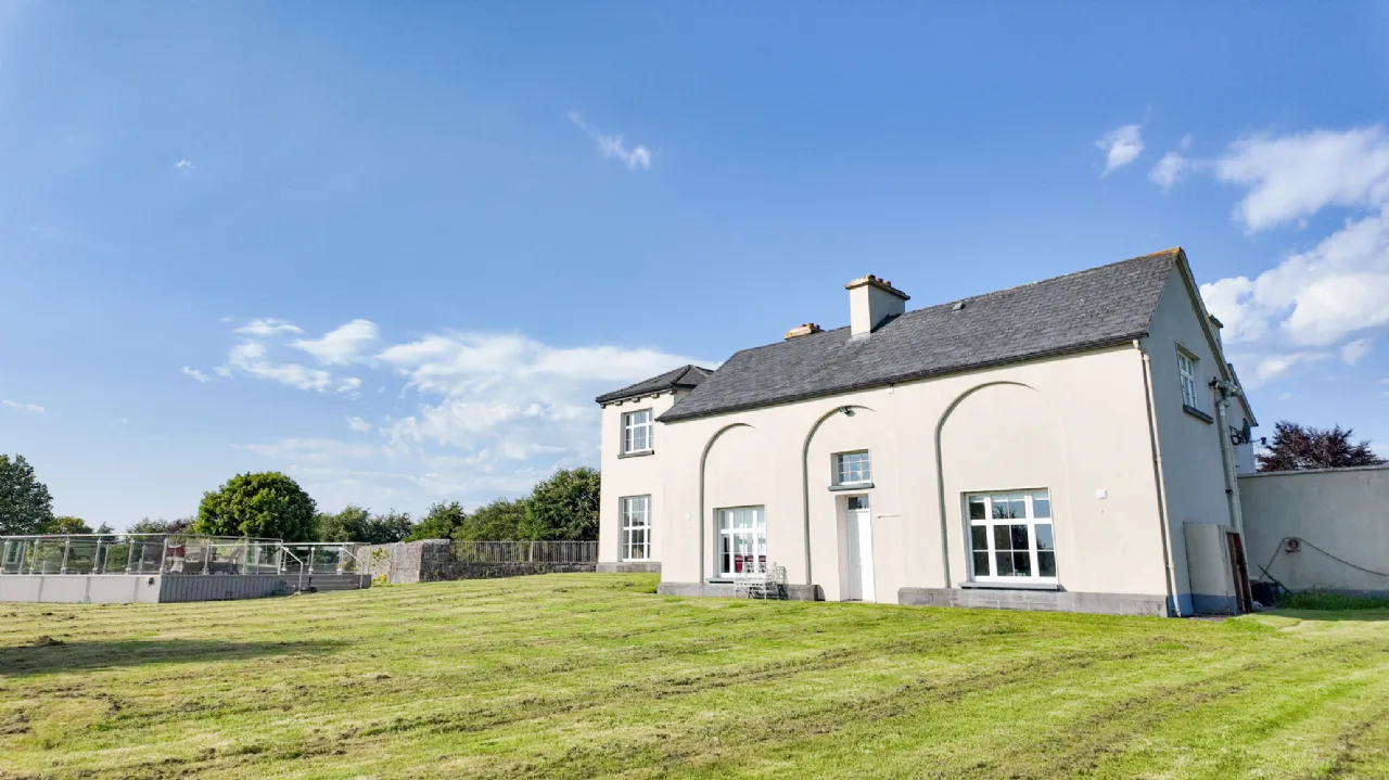 Period Residence For Sale: Woodville House, Woodville, Templemore, Co. Tipperary Period Residence For Sale: Woodville House, Woodville, Templemore, Co. Tipperary