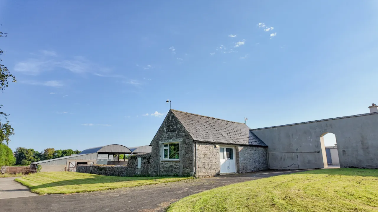 Period Residence For Sale: Woodville House, Woodville, Templemore, Co. Tipperary Period Residence For Sale: Woodville House, Woodville, Templemore, Co. Tipperary