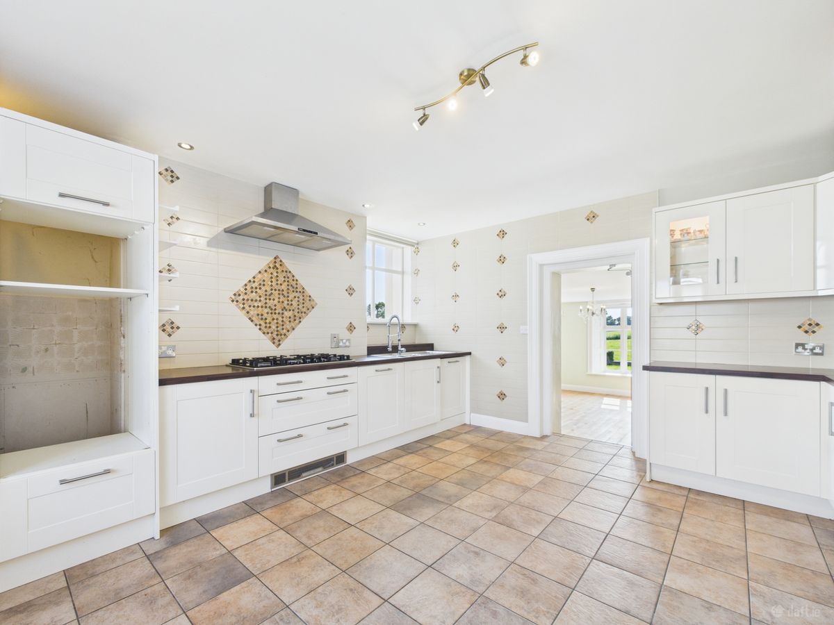 Period Residence For Sale: Woodville House, Woodville, Templemore, Co. Tipperary Period Residence For Sale: Woodville House, Woodville, Templemore, Co. Tipperary