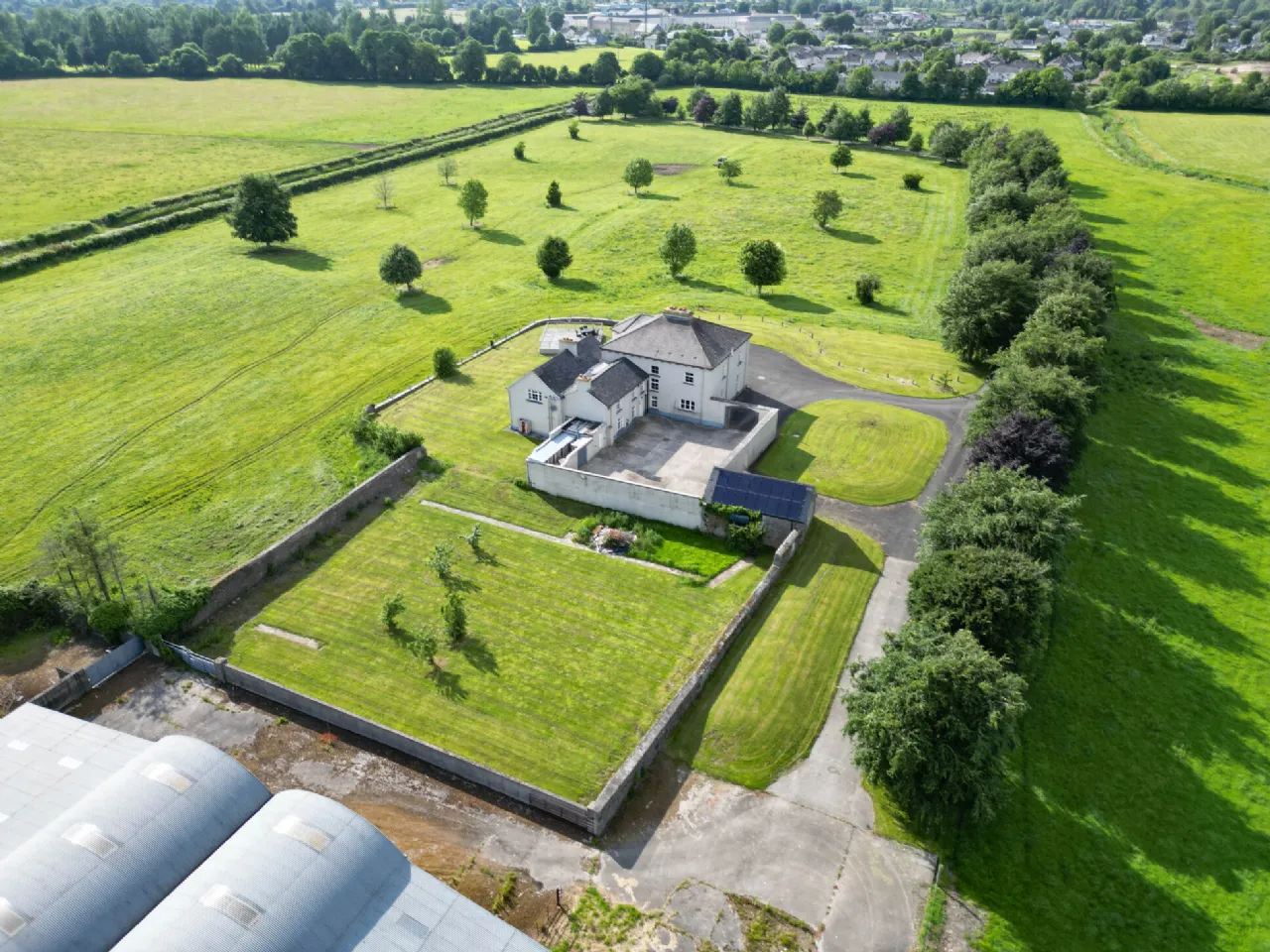 Period Residence For Sale: Woodville House, Woodville, Templemore, Co. Tipperary Period Residence For Sale: Woodville House, Woodville, Templemore, Co. Tipperary