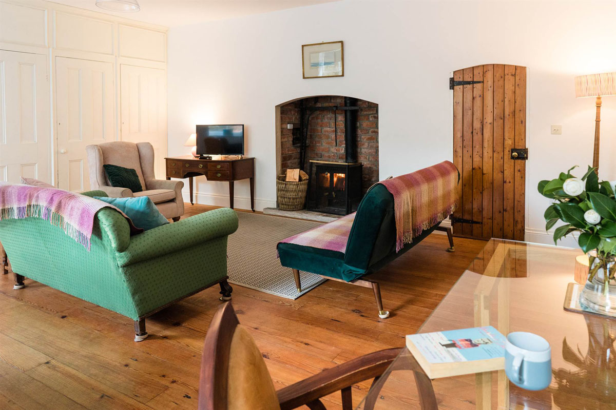 Georgian Residence For Sale: Strangford House, 39a Castle Street, Strangford, Co. Down Georgian Residence For Sale: Strangford House, 39a Castle Street, Strangford, Co. Down