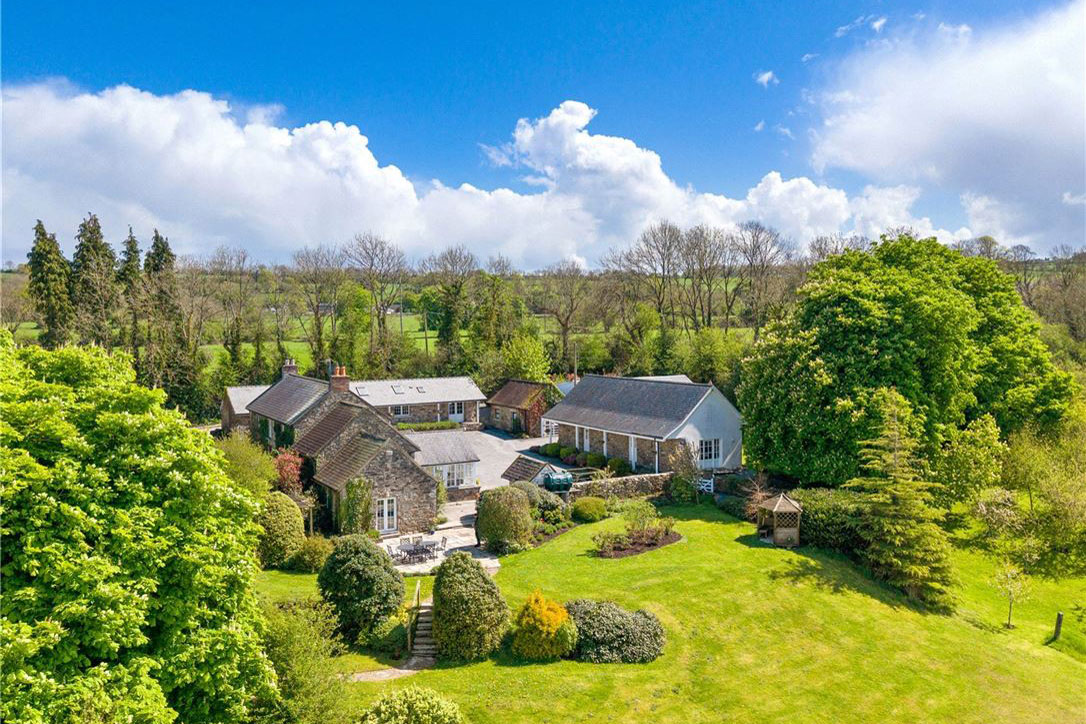 Country Home and Cottage For Sale: The Stables, Derrynahinch, Ballyhale, Thomastown, Co. Kilkenny