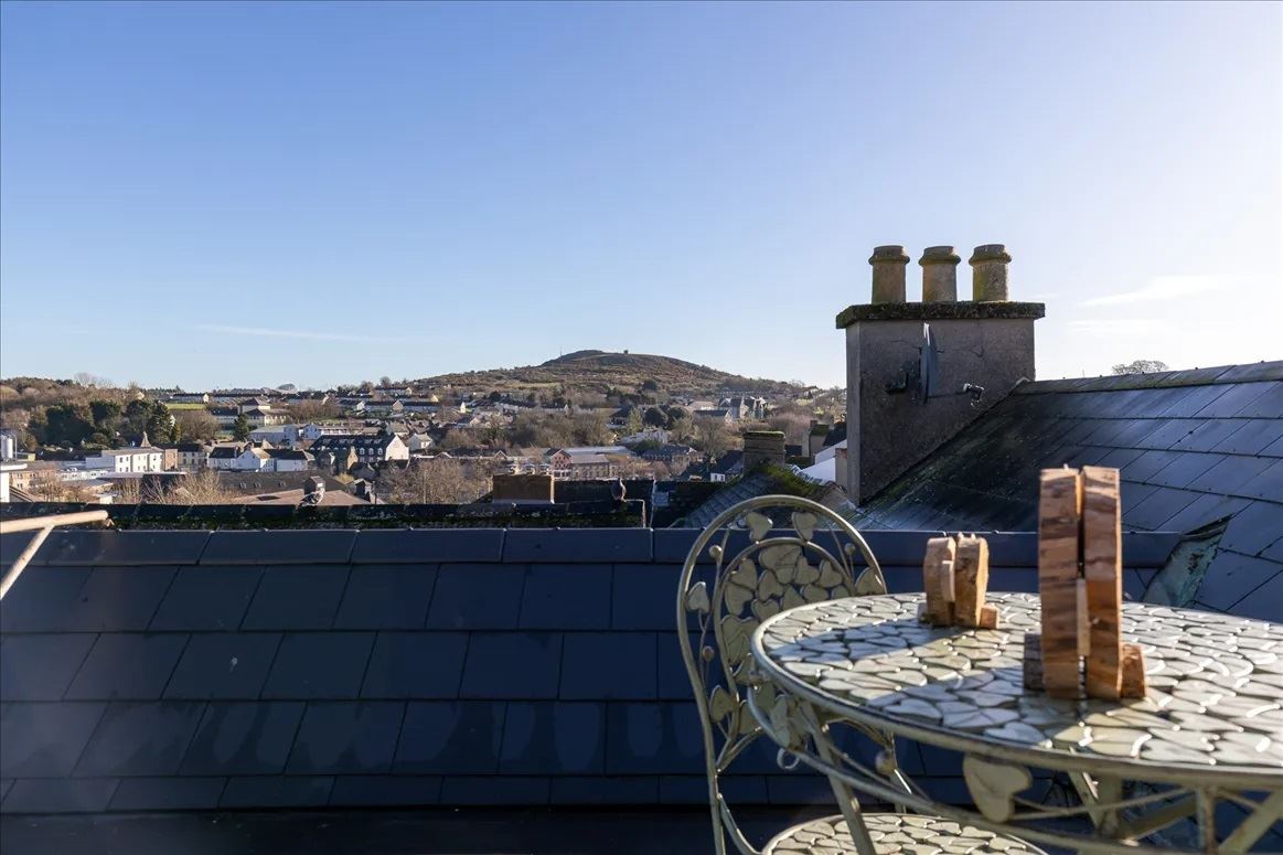 Extended Period Property For Sale: 21 Main Street, Enniscorthy, Co. Wexford Extended Period Property For Sale: 21 Main Street, Enniscorthy, Co. Wexford