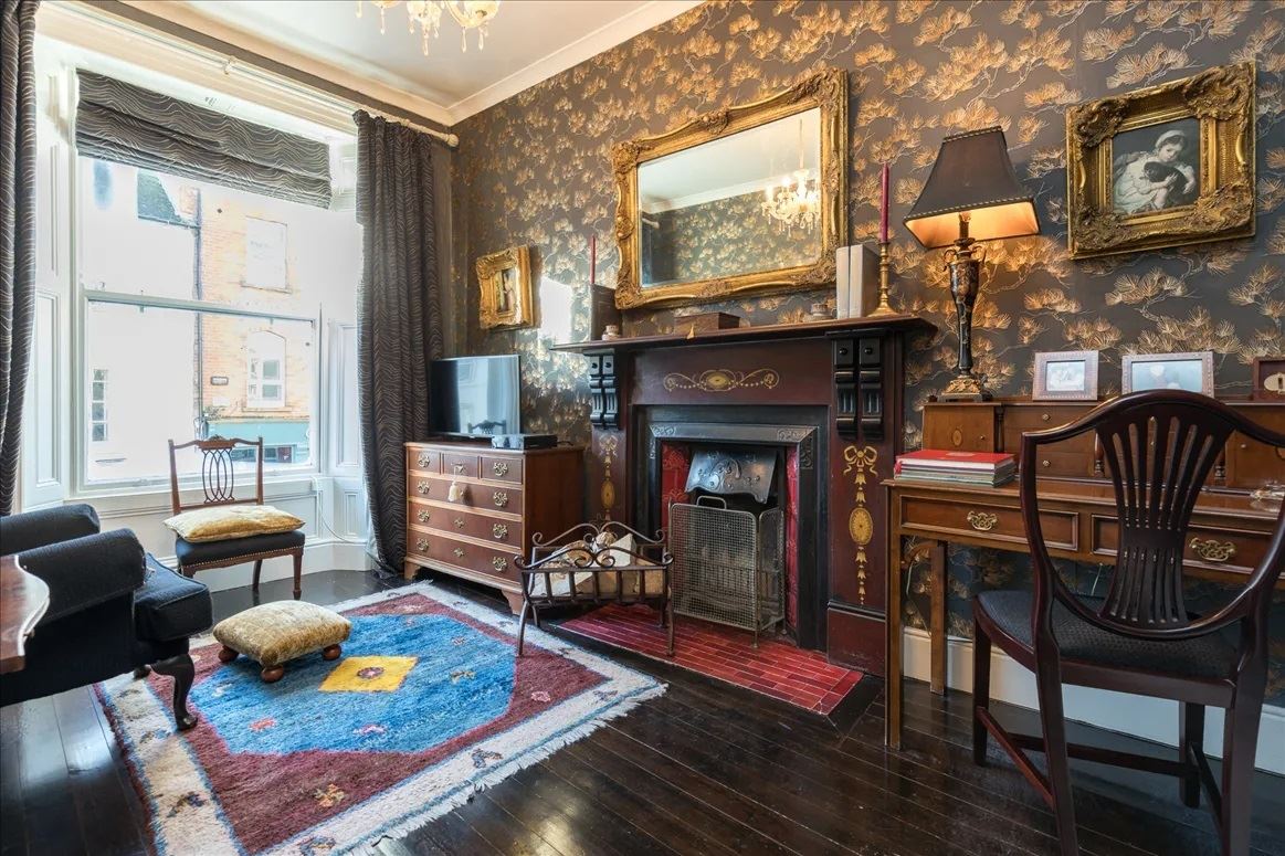Extended Period Property For Sale: 21 Main Street, Enniscorthy, Co. Wexford Extended Period Property For Sale: 21 Main Street, Enniscorthy, Co. Wexford