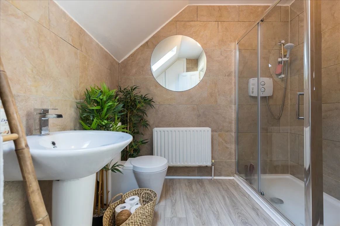 Extended Period Property For Sale: 21 Main Street, Enniscorthy, Co. Wexford Extended Period Property For Sale: 21 Main Street, Enniscorthy, Co. Wexford
