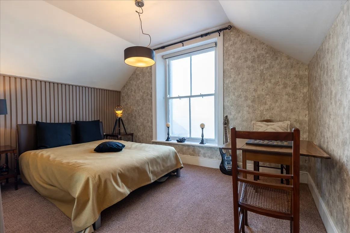 Extended Period Property For Sale: 21 Main Street, Enniscorthy, Co. Wexford Extended Period Property For Sale: 21 Main Street, Enniscorthy, Co. Wexford