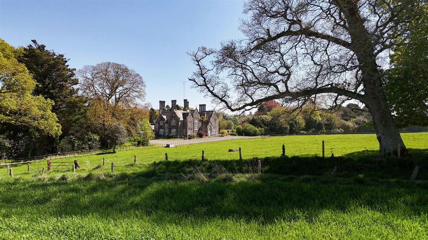 Mid-19th Century Residence For Sale: Ardsallagh House, Ardsallagh, Navan, Co. Meath Mid-19th Century Residence For Sale: Ardsallagh House, Ardsallagh, Navan, Co. Meath