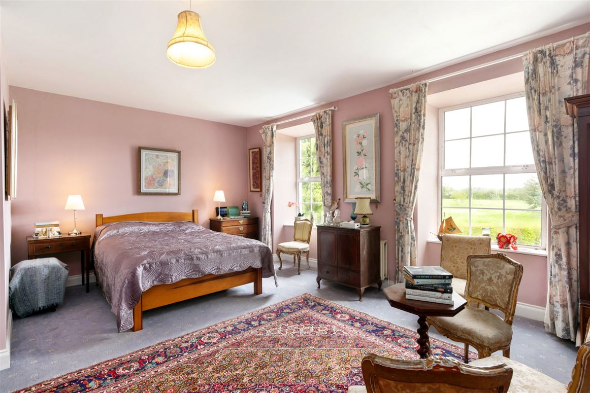 Georgian Residence For Sale: Ballylanigan House, Mullinahone, Co. Tipperary Georgian Residence For Sale: Ballylanigan House, Mullinahone, Co. Tipperary