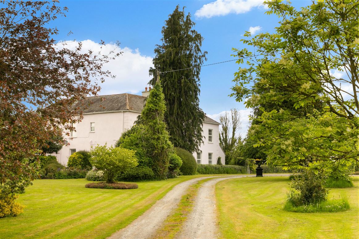 Georgian Residence For Sale: Ballylanigan House, Mullinahone, Co. Tipperary Georgian Residence For Sale: Ballylanigan House, Mullinahone, Co. Tipperary