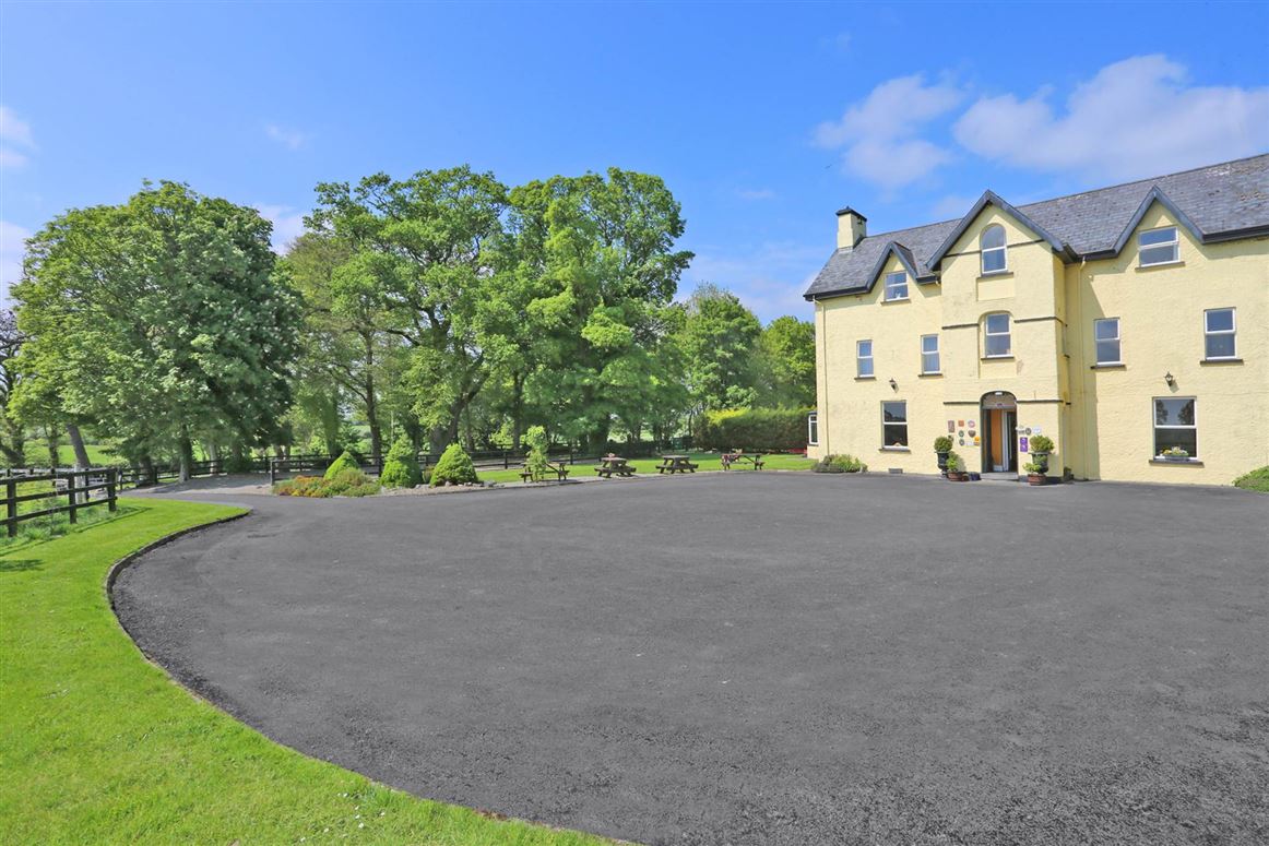 Country House For Sale: Carrygerry House, Newmarket On Fergus, Ennis, Co. Clare Country House For Sale: Carrygerry House, Newmarket On Fergus, Ennis, Co. Clare