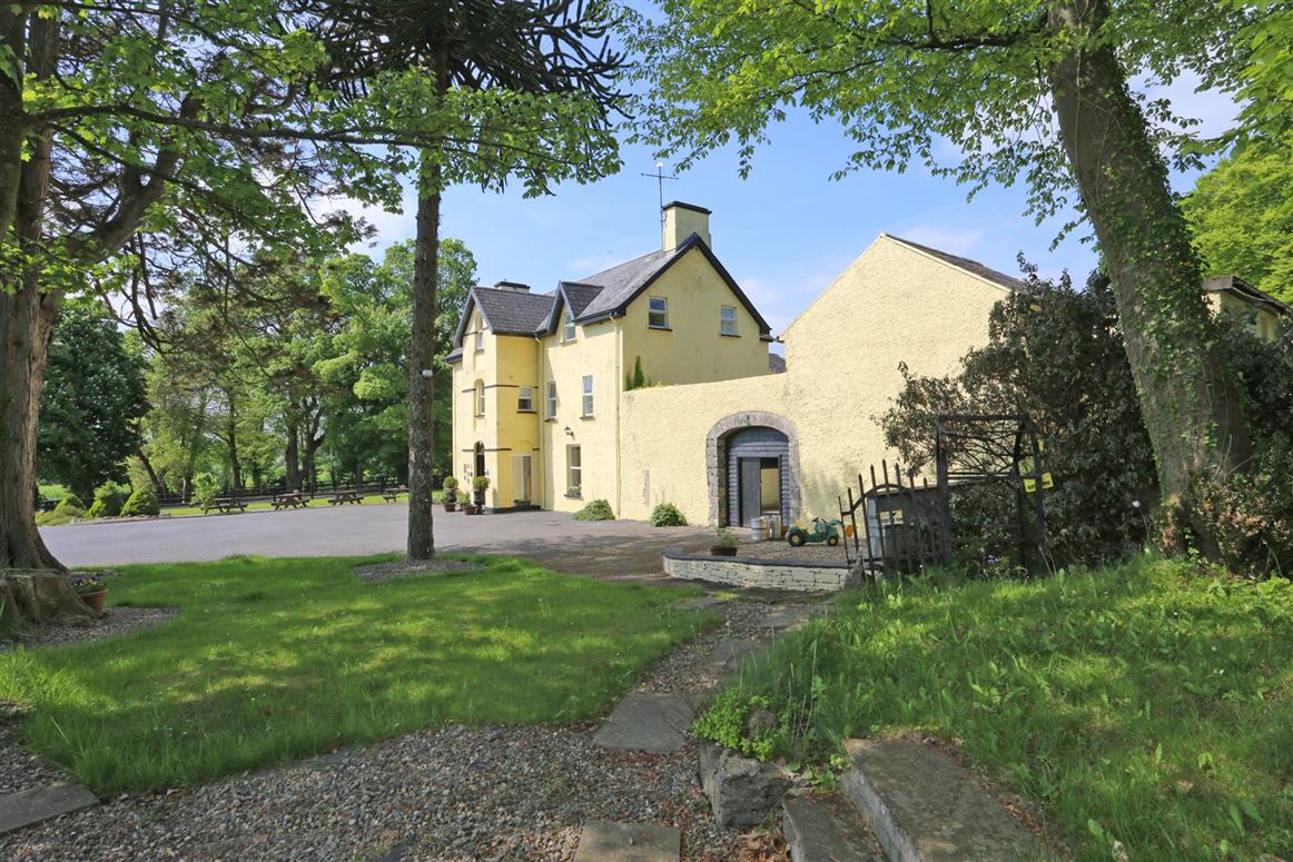 Country House For Sale: Carrygerry House, Newmarket On Fergus, Ennis, Co. Clare Country House For Sale: Carrygerry House, Newmarket On Fergus, Ennis, Co. Clare