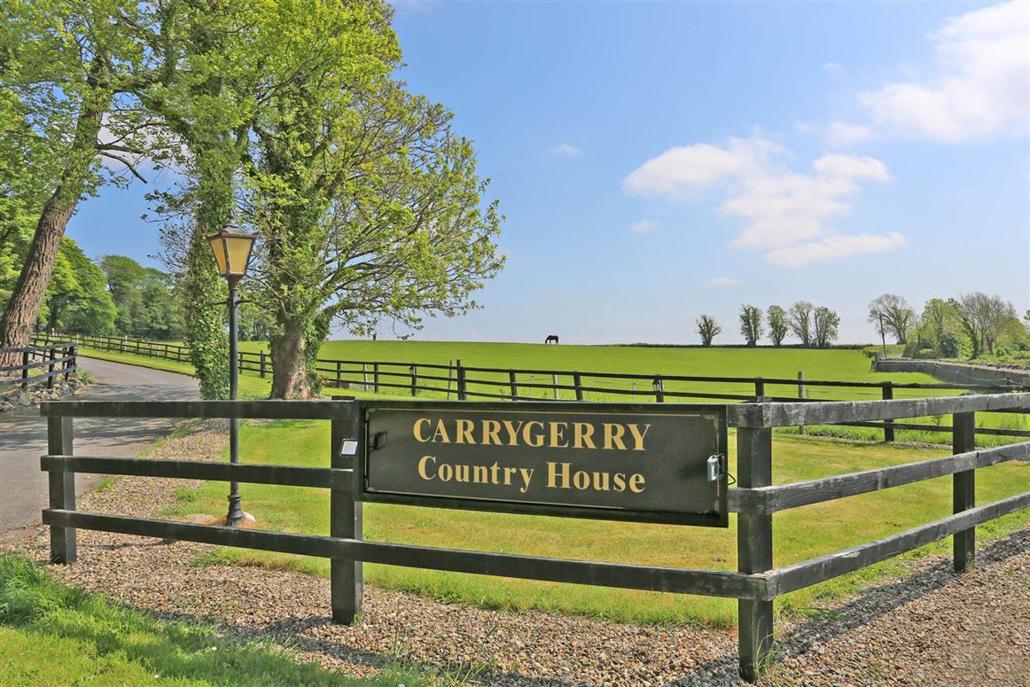 Country House For Sale: Carrygerry House, Newmarket On Fergus, Ennis, Co. Clare Country House For Sale: Carrygerry House, Newmarket On Fergus, Ennis, Co. Clare