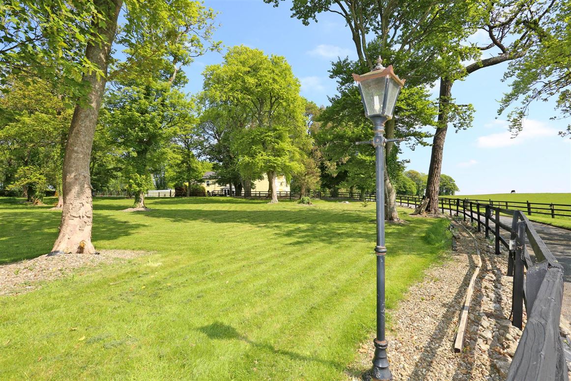 Country House For Sale: Carrygerry House, Newmarket On Fergus, Ennis, Co. Clare Country House For Sale: Carrygerry House, Newmarket On Fergus, Ennis, Co. Clare