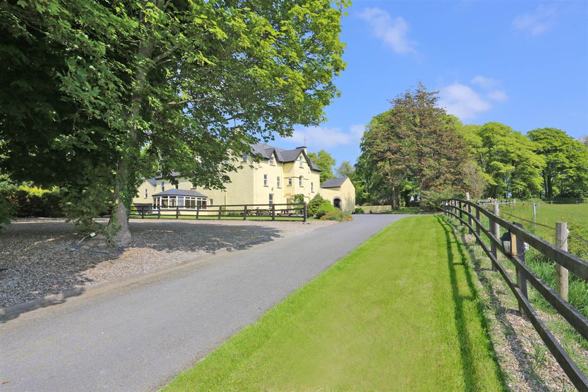 Country House For Sale: Carrygerry House, Newmarket On Fergus, Ennis, Co. Clare Country House For Sale: Carrygerry House, Newmarket On Fergus, Ennis, Co. Clare