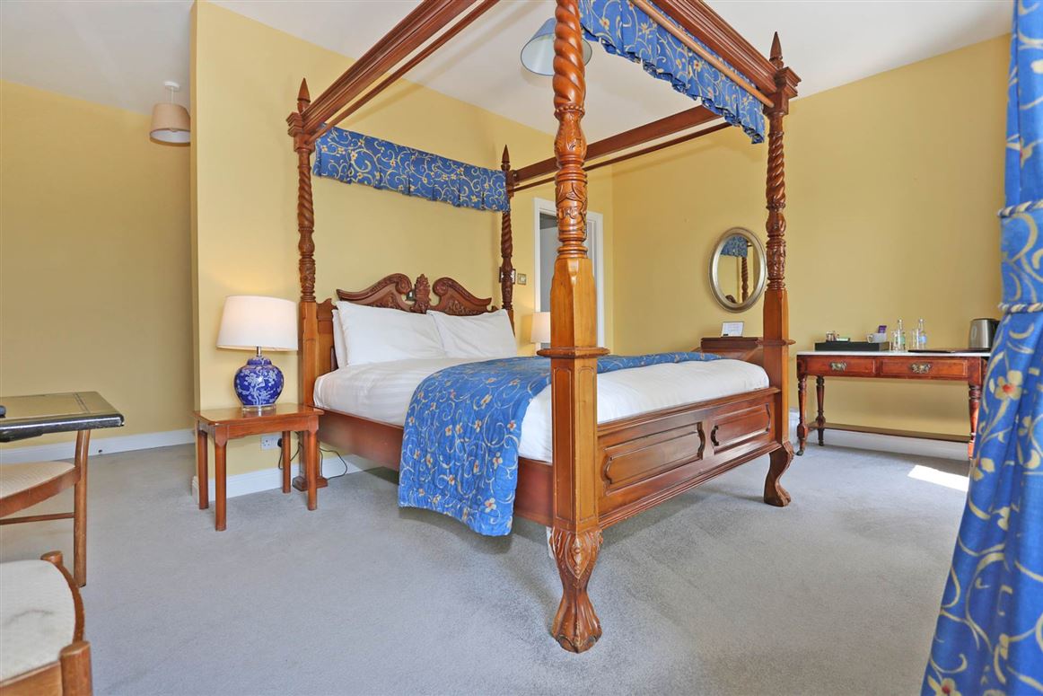 Country House For Sale: Carrygerry House, Newmarket On Fergus, Ennis, Co. Clare Country House For Sale: Carrygerry House, Newmarket On Fergus, Ennis, Co. Clare