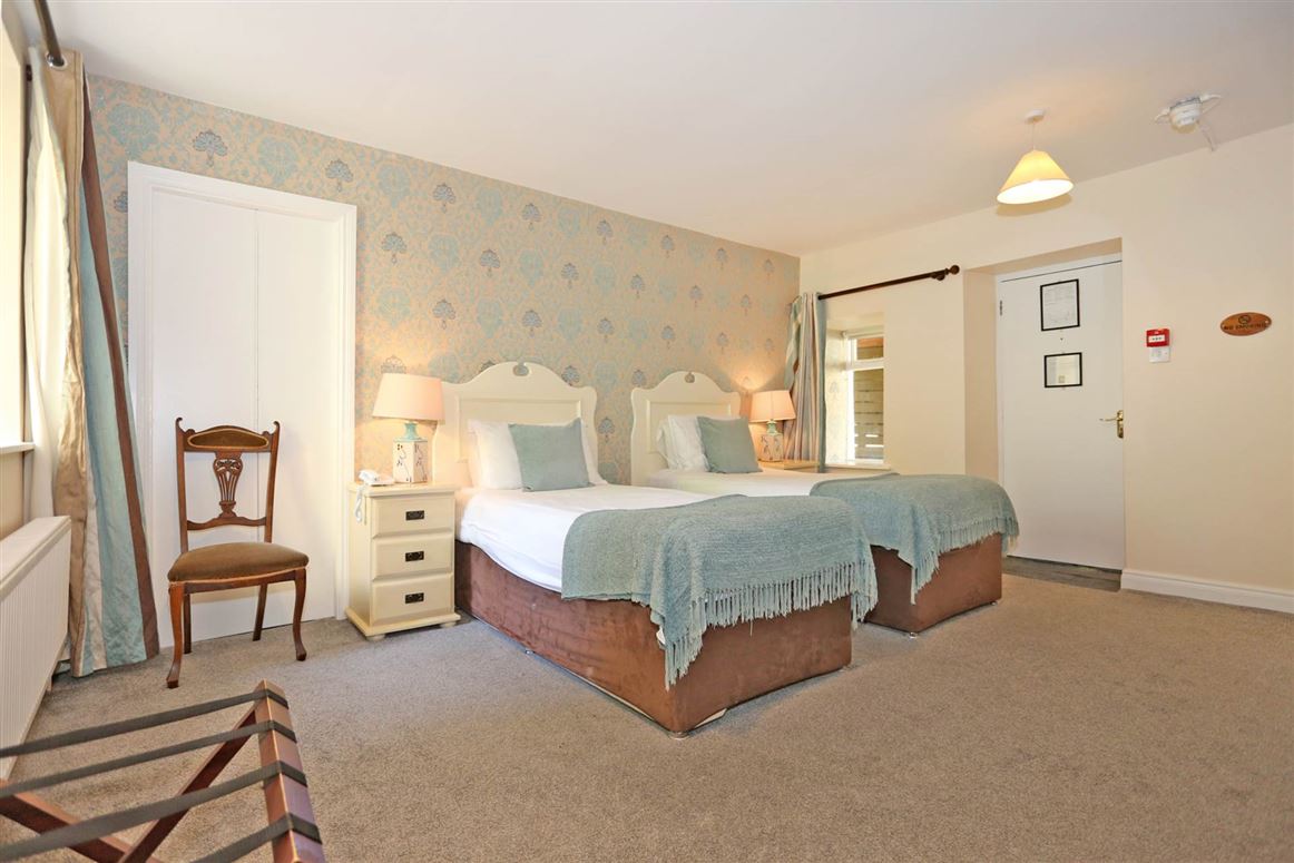 Country House For Sale: Carrygerry House, Newmarket On Fergus, Ennis, Co. Clare Country House For Sale: Carrygerry House, Newmarket On Fergus, Ennis, Co. Clare