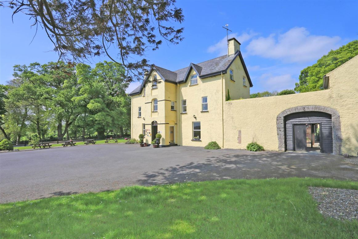 Country House For Sale: Carrygerry House, Newmarket On Fergus, Ennis, Co. Clare Country House For Sale: Carrygerry House, Newmarket On Fergus, Ennis, Co. Clare