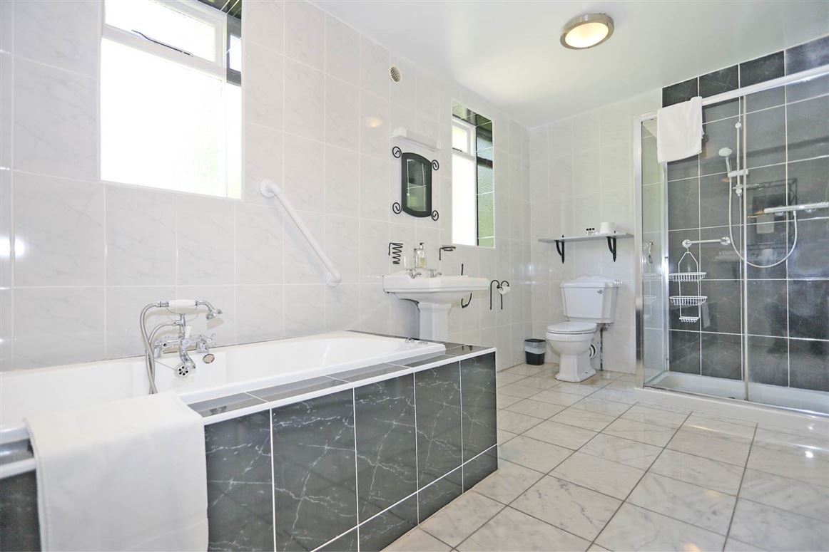 Country House For Sale: Carrygerry House, Newmarket On Fergus, Ennis, Co. Clare Country House For Sale: Carrygerry House, Newmarket On Fergus, Ennis, Co. Clare