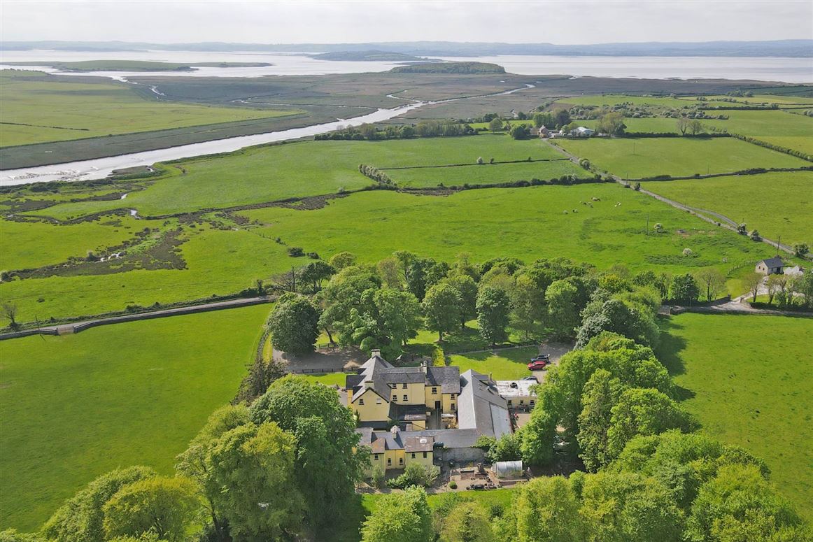 Country House For Sale: Carrygerry House, Newmarket On Fergus, Ennis, Co. Clare Country House For Sale: Carrygerry House, Newmarket On Fergus, Ennis, Co. Clare