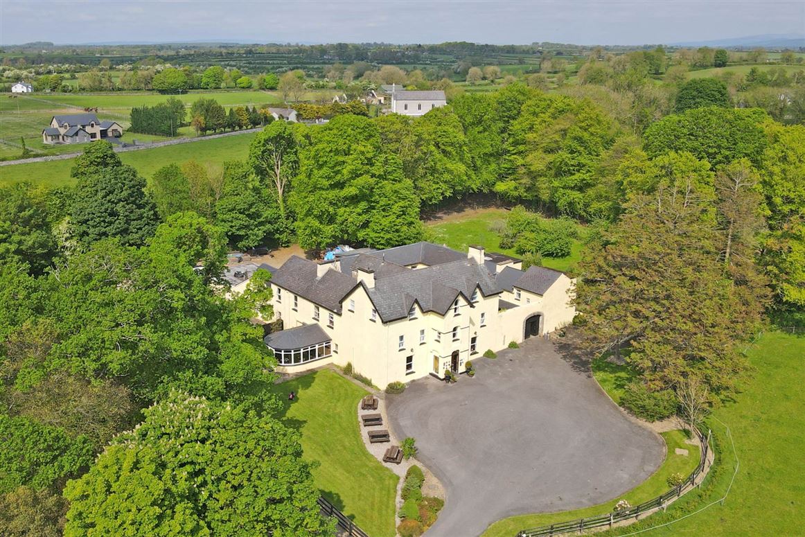 Country House For Sale: Carrygerry House, Newmarket On Fergus, Ennis, Co. Clare Country House For Sale: Carrygerry House, Newmarket On Fergus, Ennis, Co. Clare