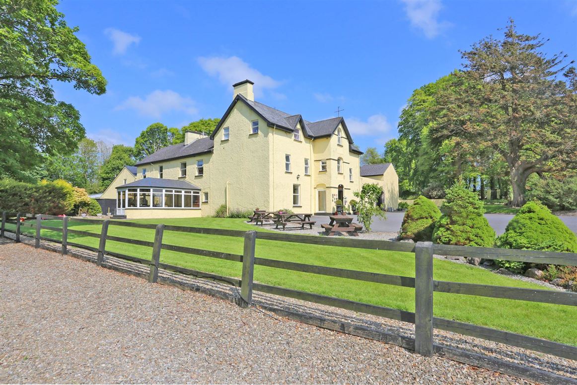 Country House For Sale: Carrygerry House, Newmarket On Fergus, Ennis, Co. Clare Country House For Sale: Carrygerry House, Newmarket On Fergus, Ennis, Co. Clare